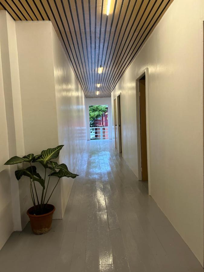 Mar Azul Travellers Inn And Spa San Remigio  外观 照片