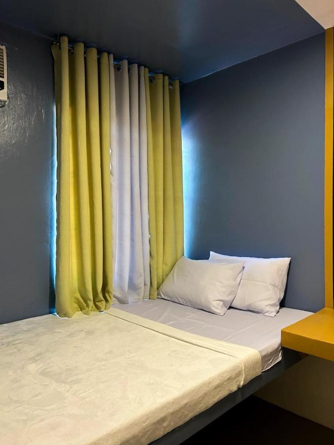 Mar Azul Travellers Inn And Spa San Remigio  外观 照片