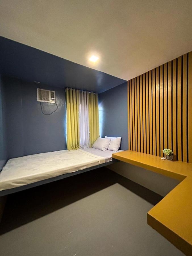 Mar Azul Travellers Inn And Spa San Remigio  外观 照片