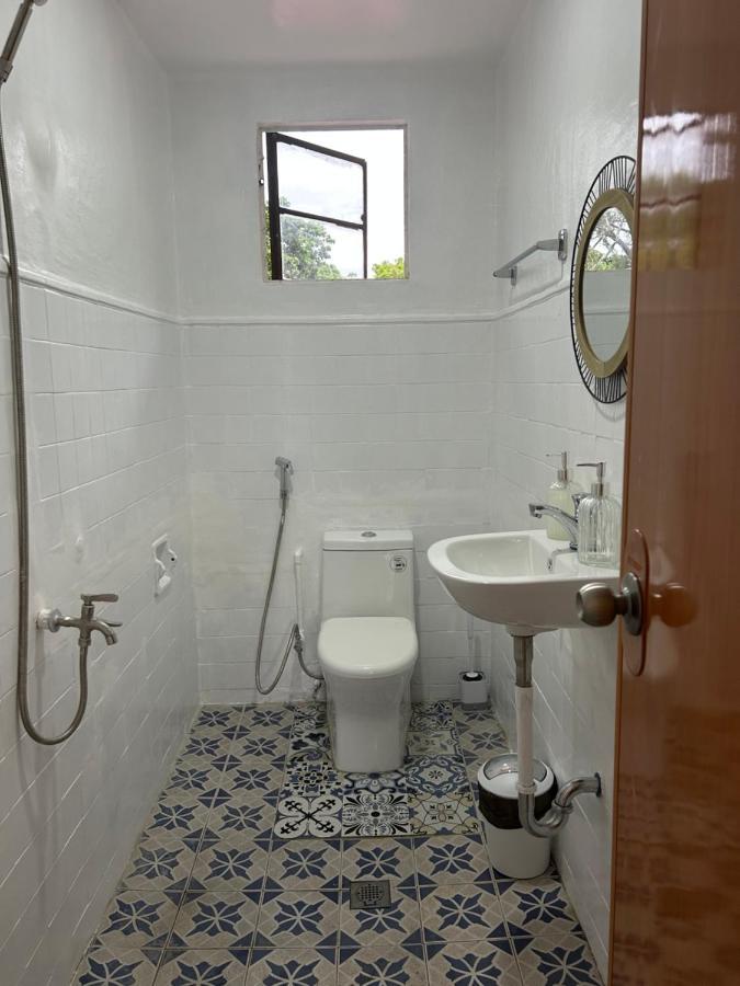 Mar Azul Travellers Inn And Spa San Remigio  外观 照片